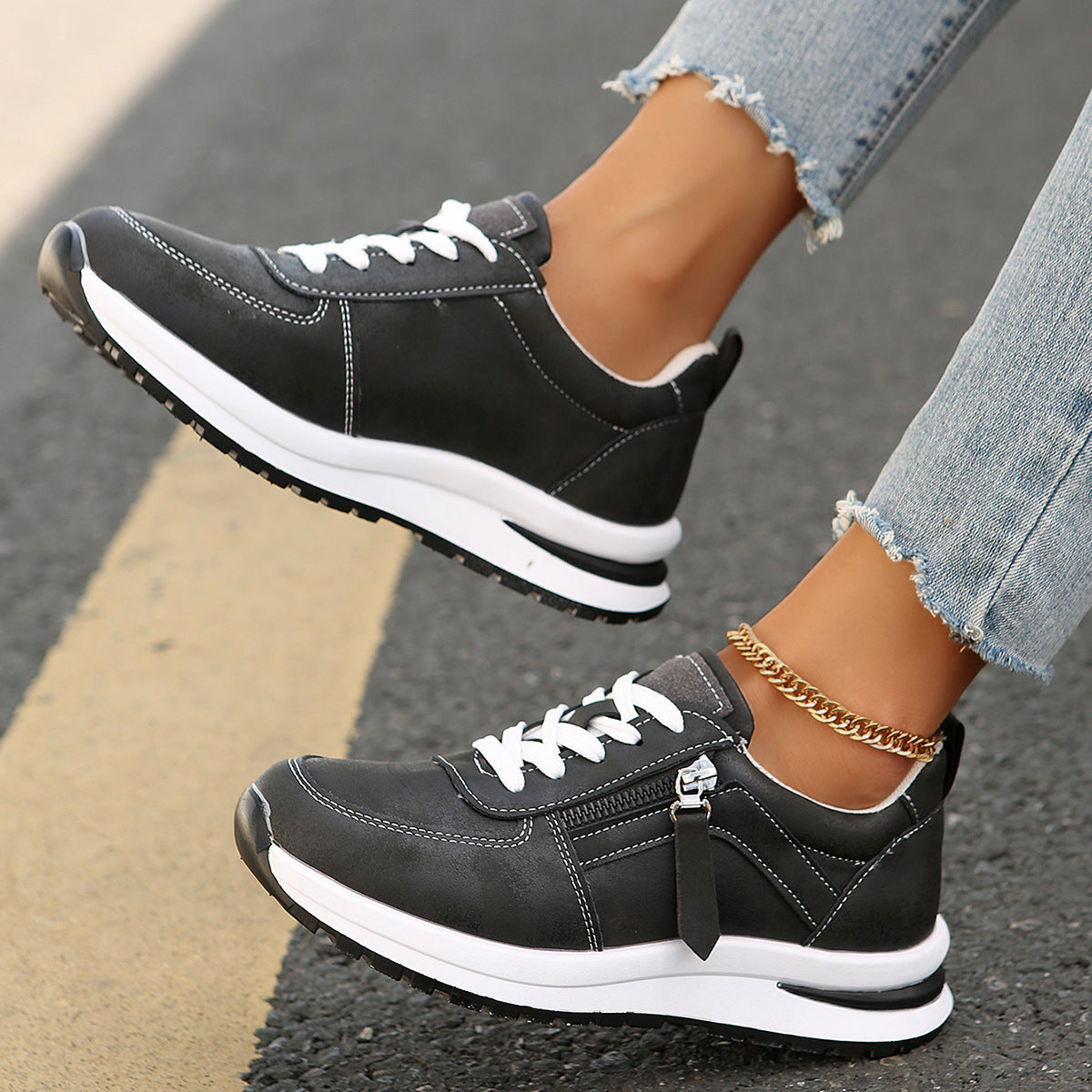 ÉVELYN – Everyday Lace-Up Flats